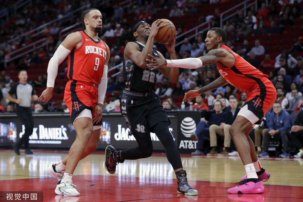 裁判需要跳 裁判需要跳